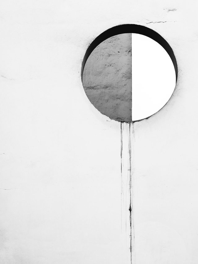 THE MOON CRIES